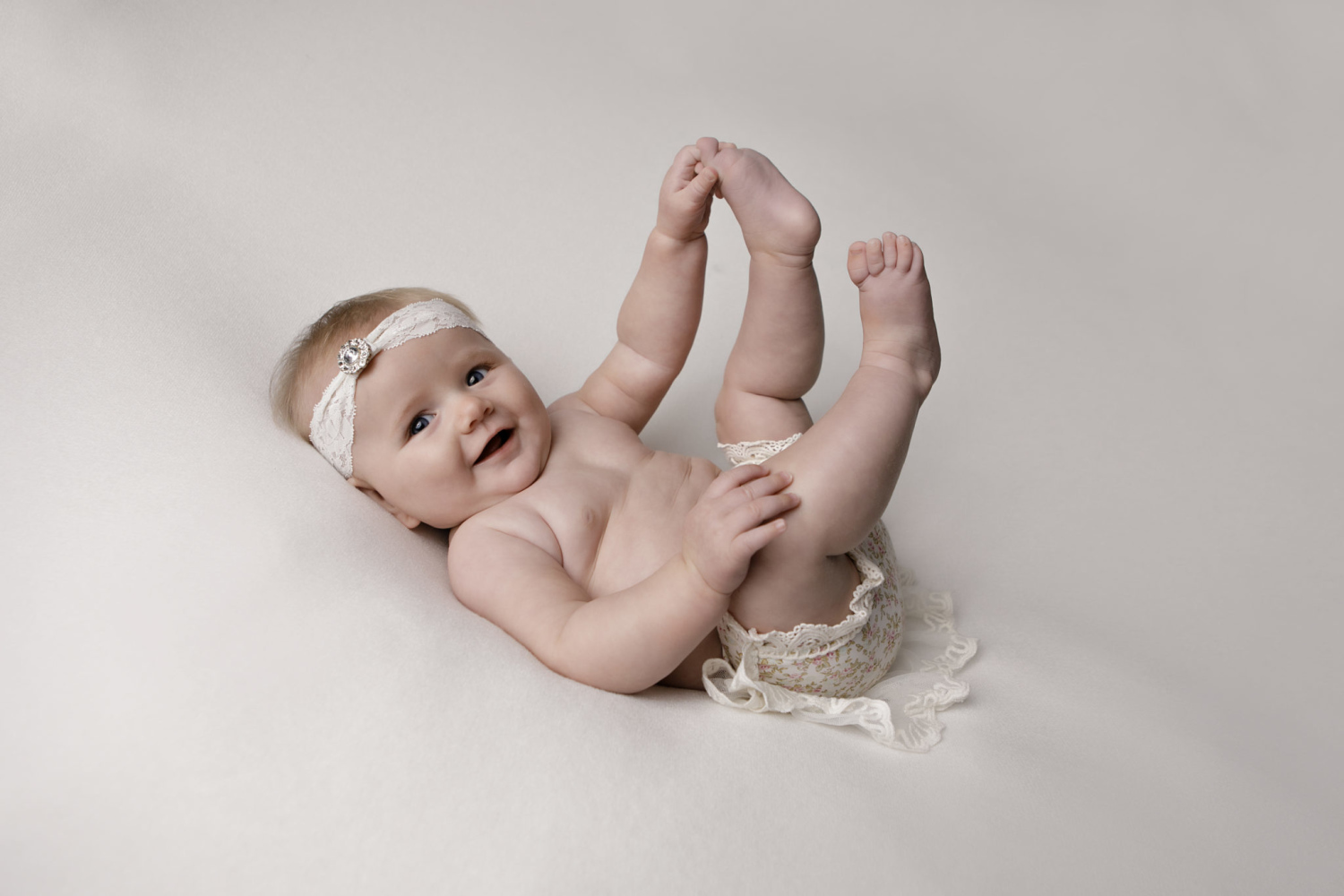 erin-young-portrait-design-maternity--newborns-A5SPPL3TG746.jpg
