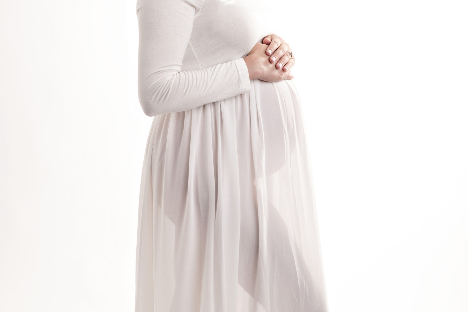 erin-young-portrait-design-maternity--newborns-Q68FQHCBD745.jpg
